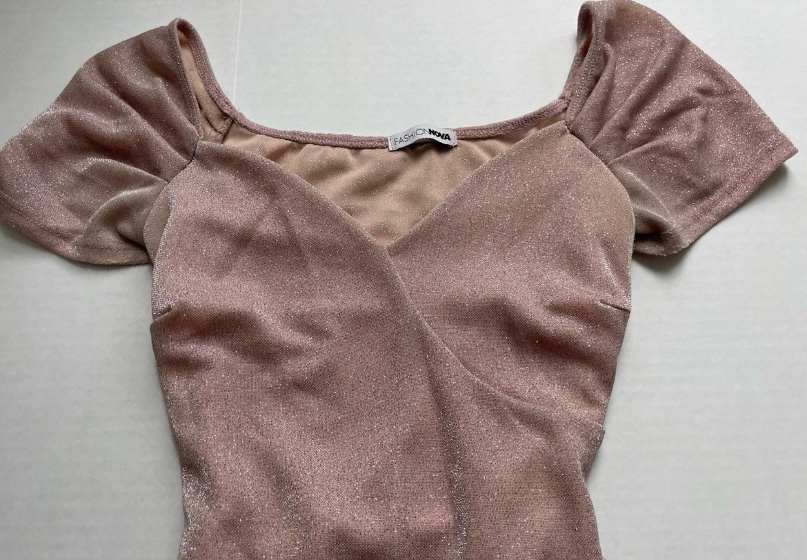 Fashion Nova Bodysuit Small Pink
