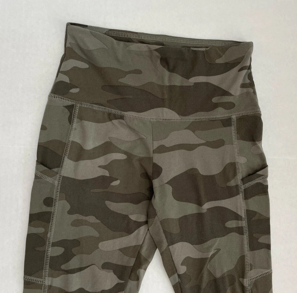 Wild Fable Leggings Extra Small Gray/Green Camouflage Polyester
