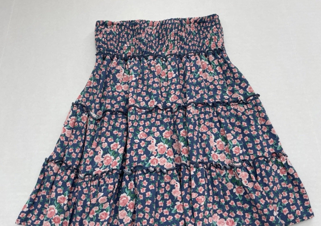 American Eagle Skirt Extra Small Navy blue with pink and green floral pattern Viscose