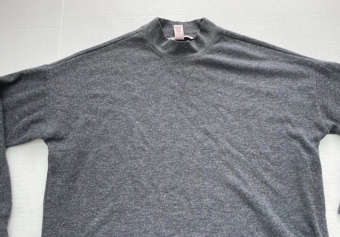Victoria’s Secret Long Sleeve Top/Turtleneck Extra Small Dark GrayKnit fabric blend/Polyester