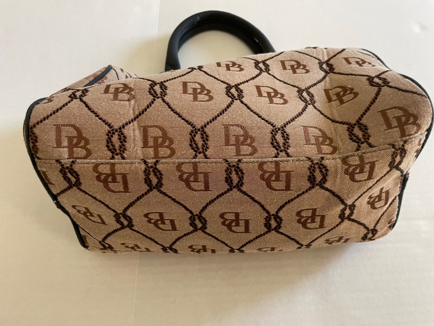 Dooney & Bourke Handbags Medium Beige and Black Fabric