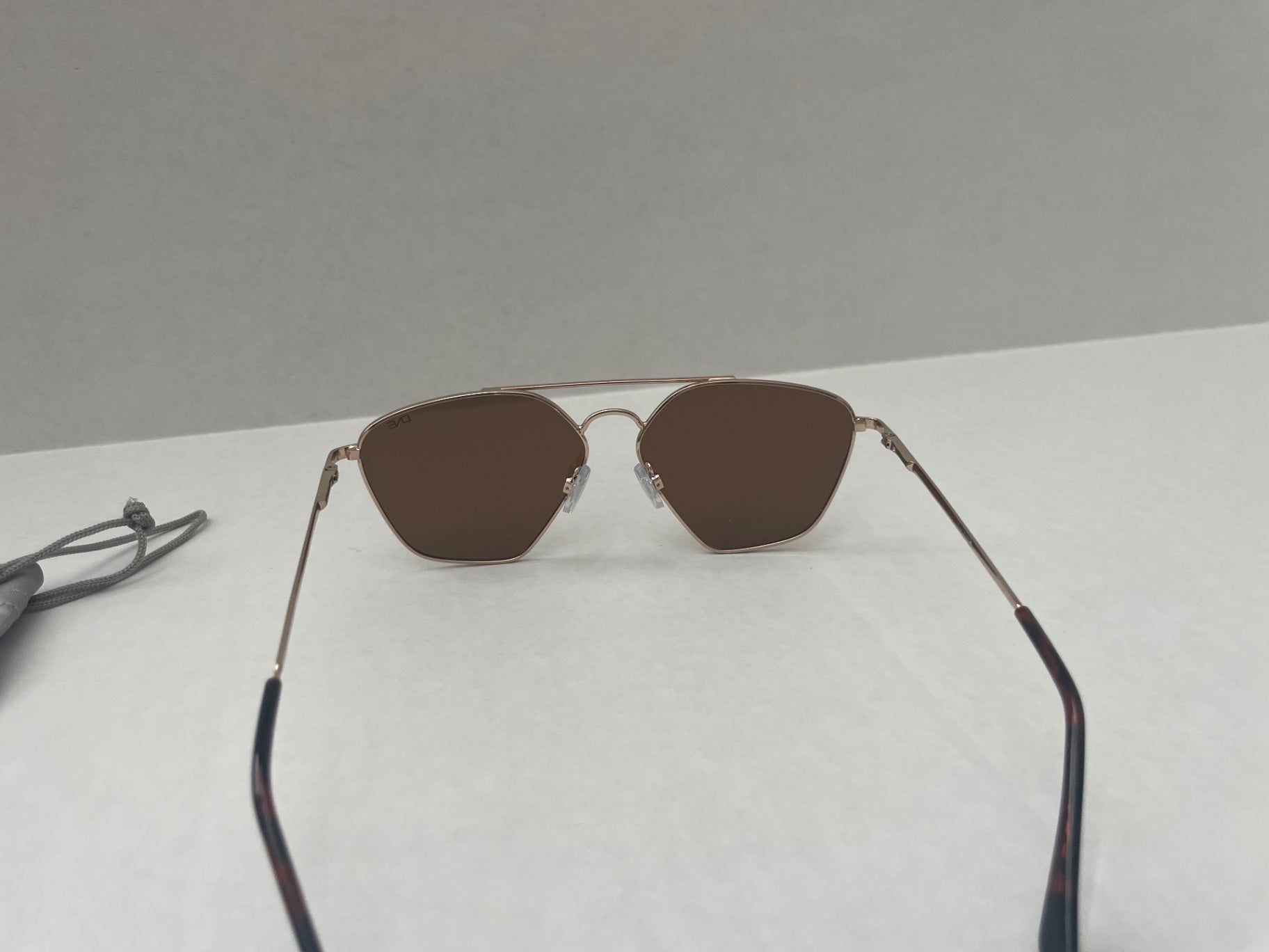 Unbranded Sunglasses Small Rose gold and brown Metal frame with plastic tips and lenses