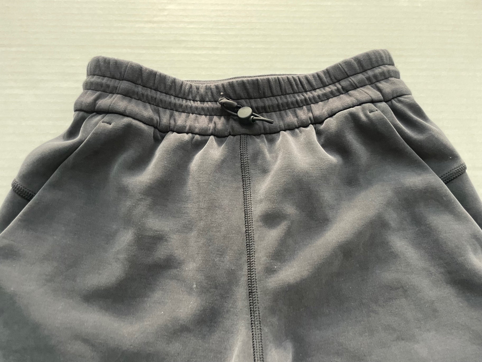 Lululemon Shorts 0 Dark Gray Recycled Polyester, Elastanne, Lenzing Modal