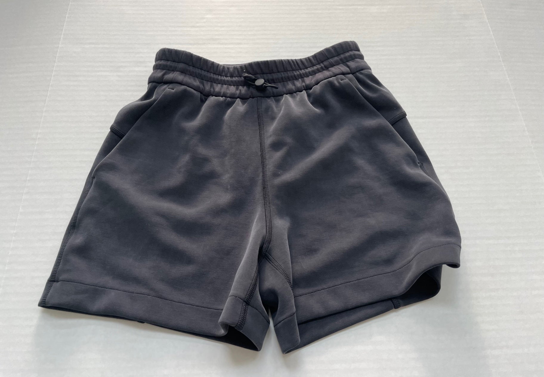 Lululemon Shorts 0 Dark Gray Recycled Polyester, Elastanne, Lenzing Modal