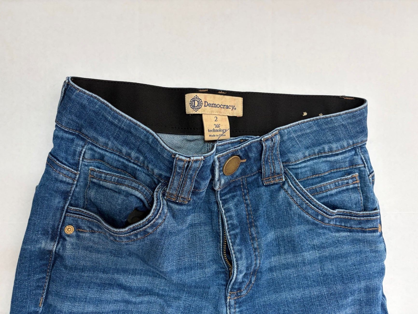 Democracy “Ab” Technology Straight Jeans 2 Blue Denim