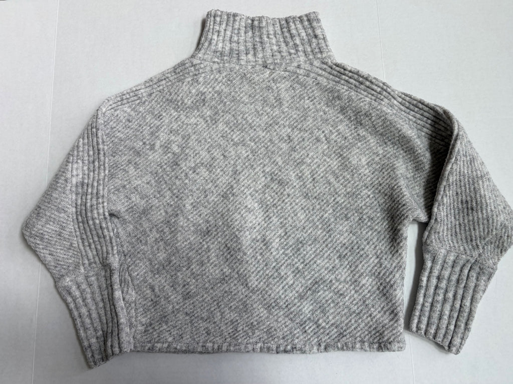Max Studio Sweaters/Cardigans Small Gray Polyester, Acrylic, Spandex