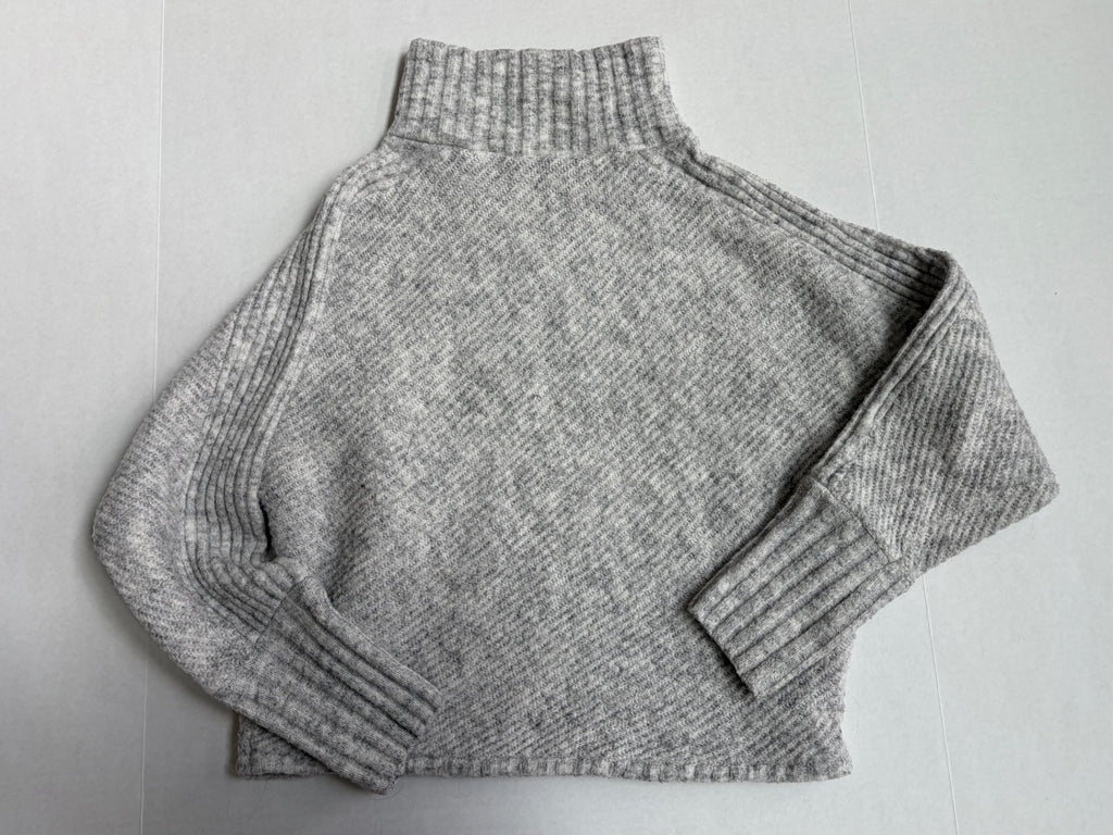 Max Studio Sweaters/Cardigans Small Gray Polyester, Acrylic, Spandex