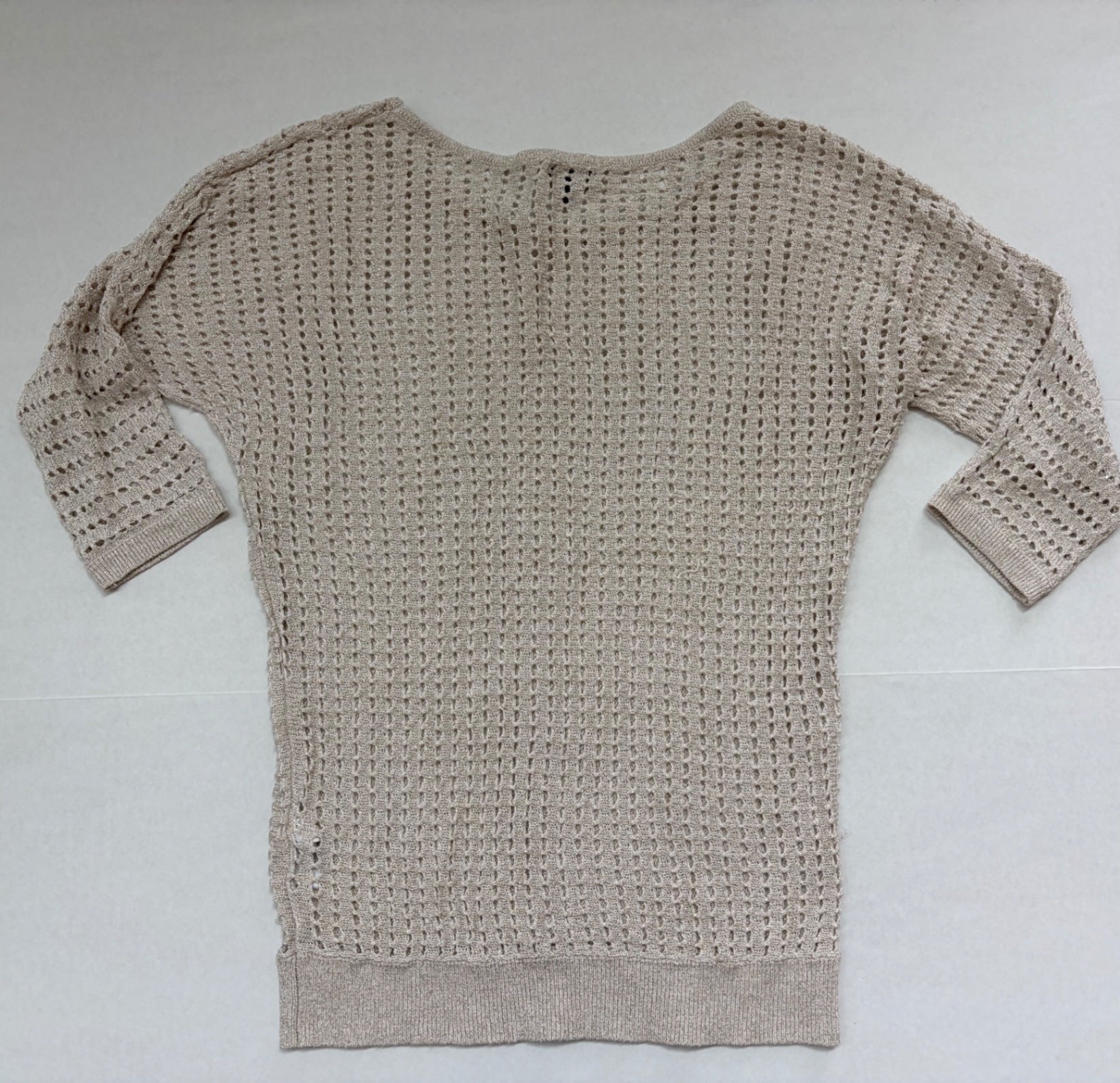 Express Sweaters/Cardigans Medium Beige Rayon, Polyester, Metallic knit