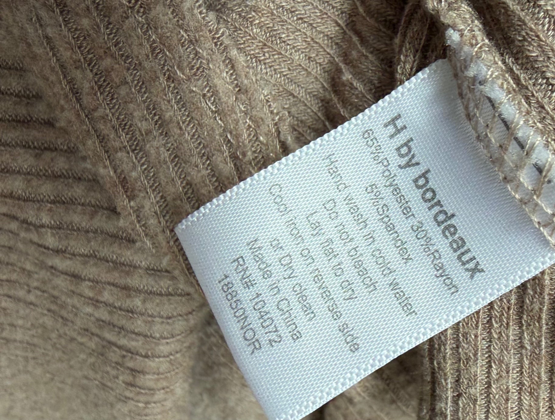 H by boardeaux Sweaters/Cardigans Medium Beige Polyester/Rayon/Spandex