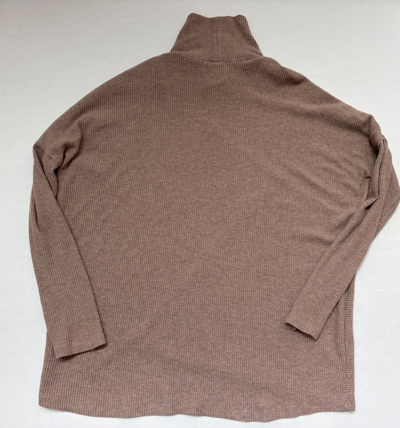 H by boardeaux Sweaters/Cardigans Medium Beige Polyester/Rayon/Spandex