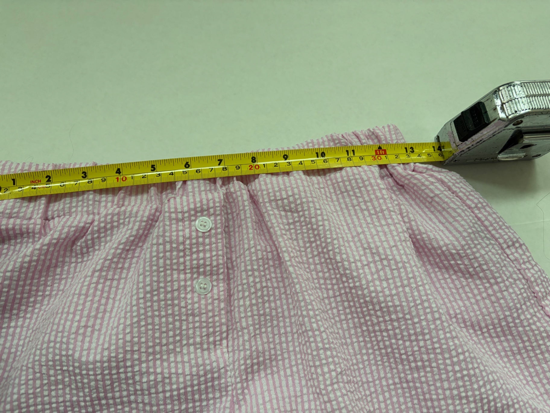 Unbranded Shorts 13W x 11L Pink and white Polyester