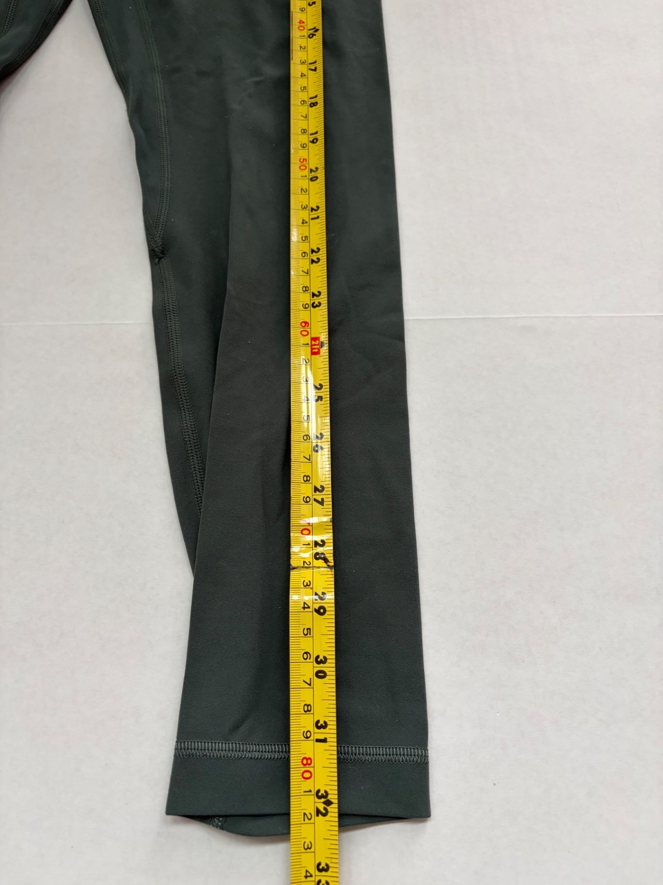 Lululemon Leggings 11W x 32L Dark Green Synthetic/Stretch Fabric