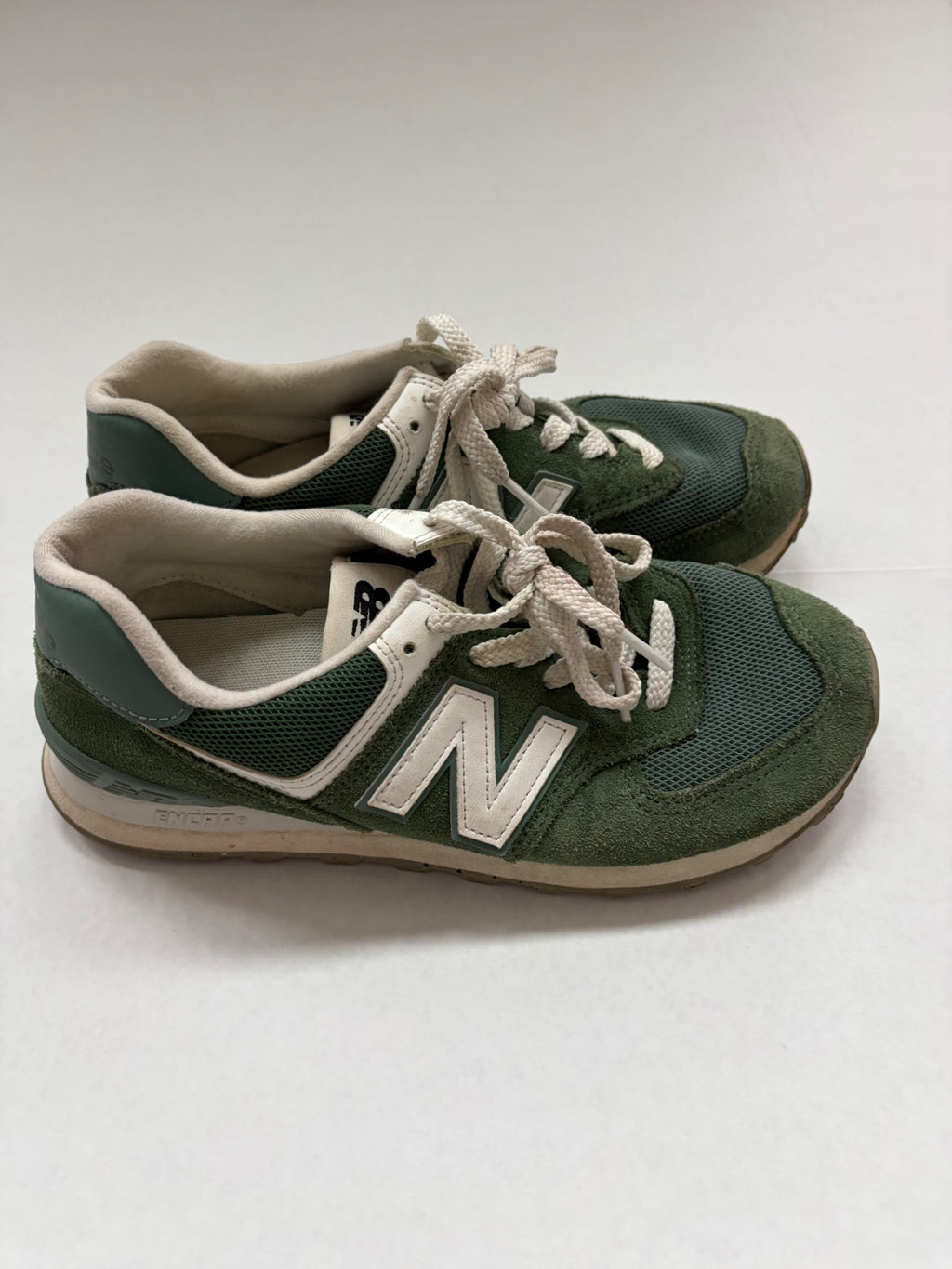 New Balance Shoes 7 Green and White Suede and Mesh