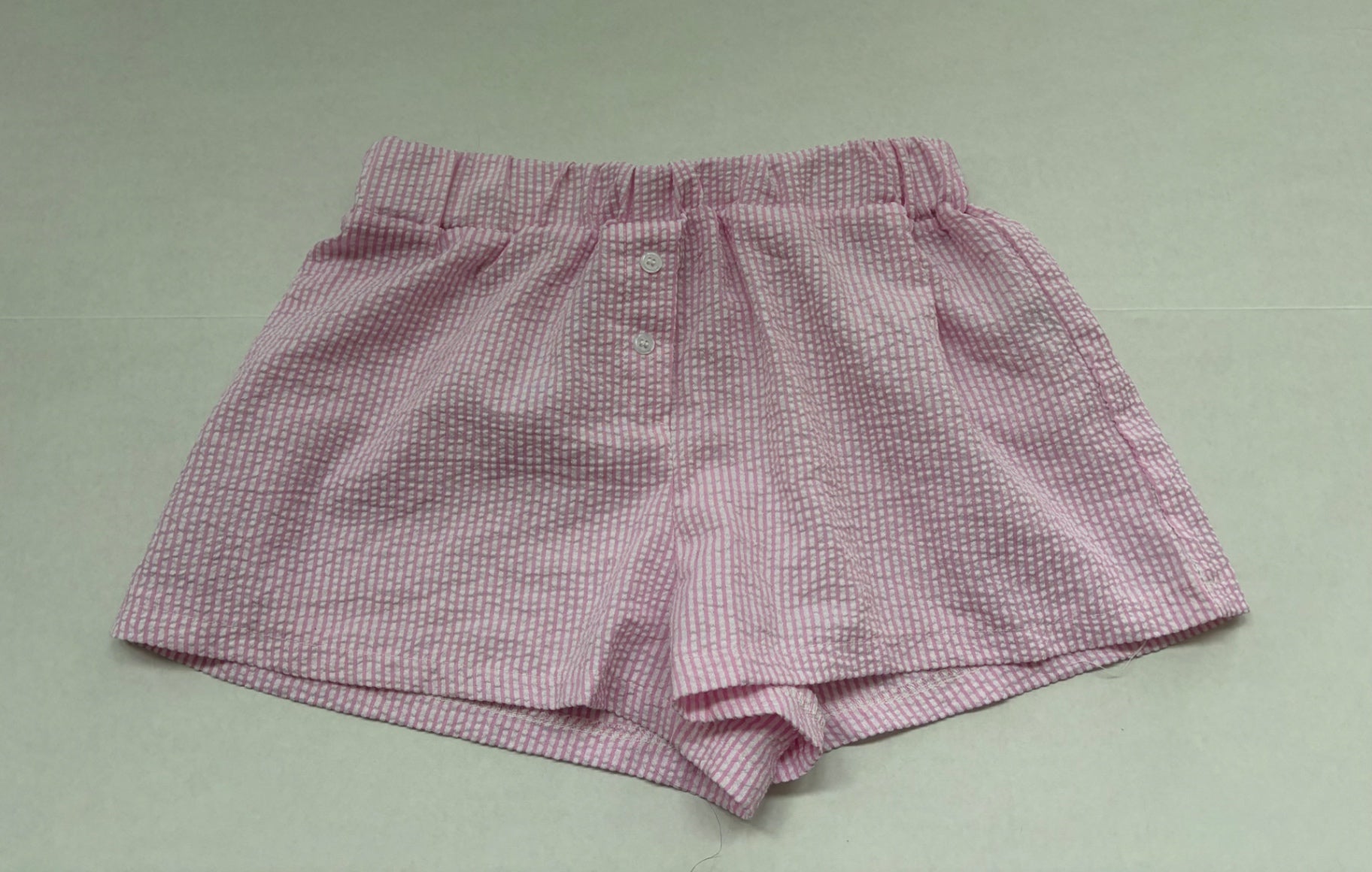Unbranded Shorts 13W x 11L Pink and white Polyester