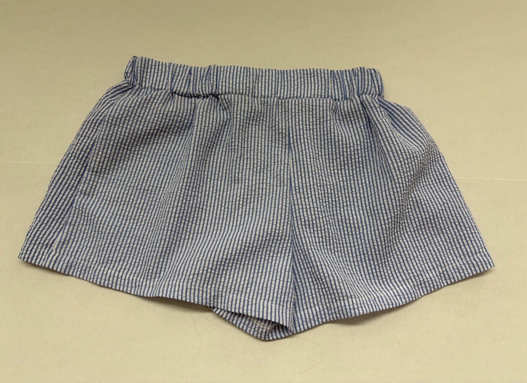Unbranded Shorts 13W x 11L Blue and white Polyester