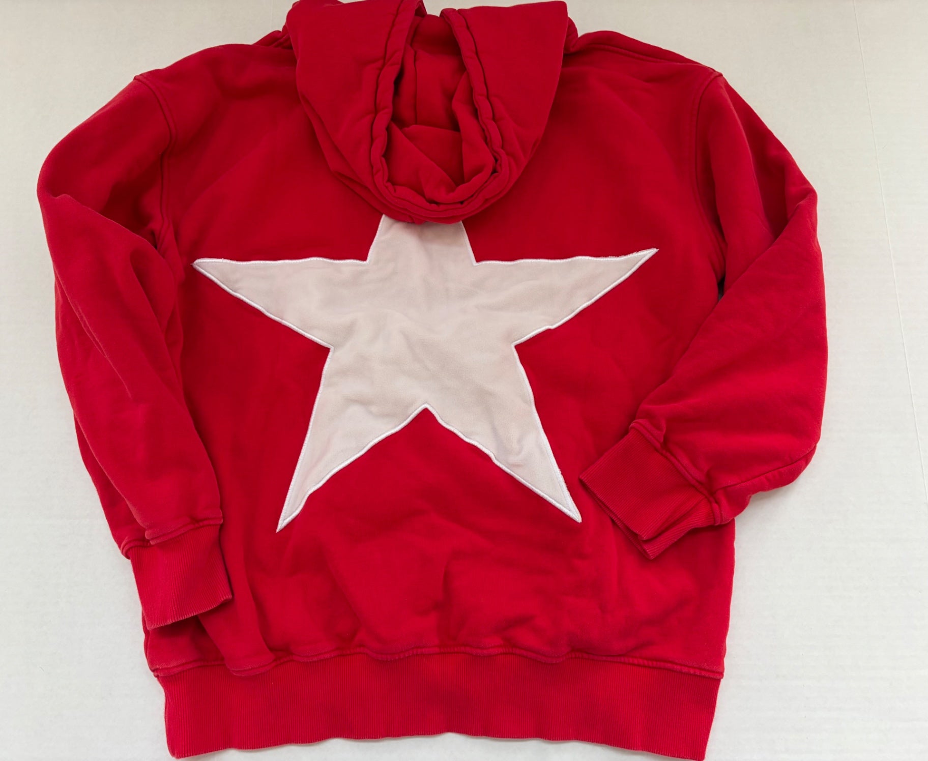 ELFRIC EDIN Sweatshirts/Hoodies Medium Red Cotton and Polyester
