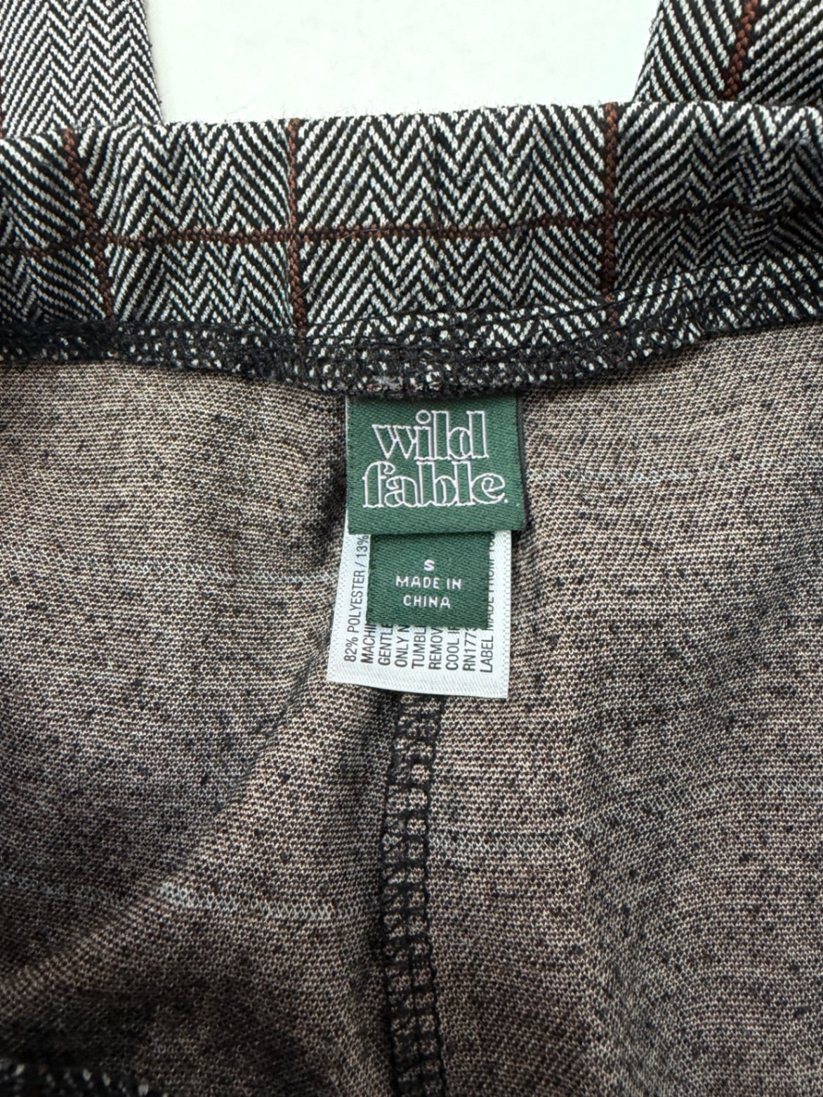 Wild Fable Pants Small Gray with red and black checkered pattern Polyester/spandex/rayon
