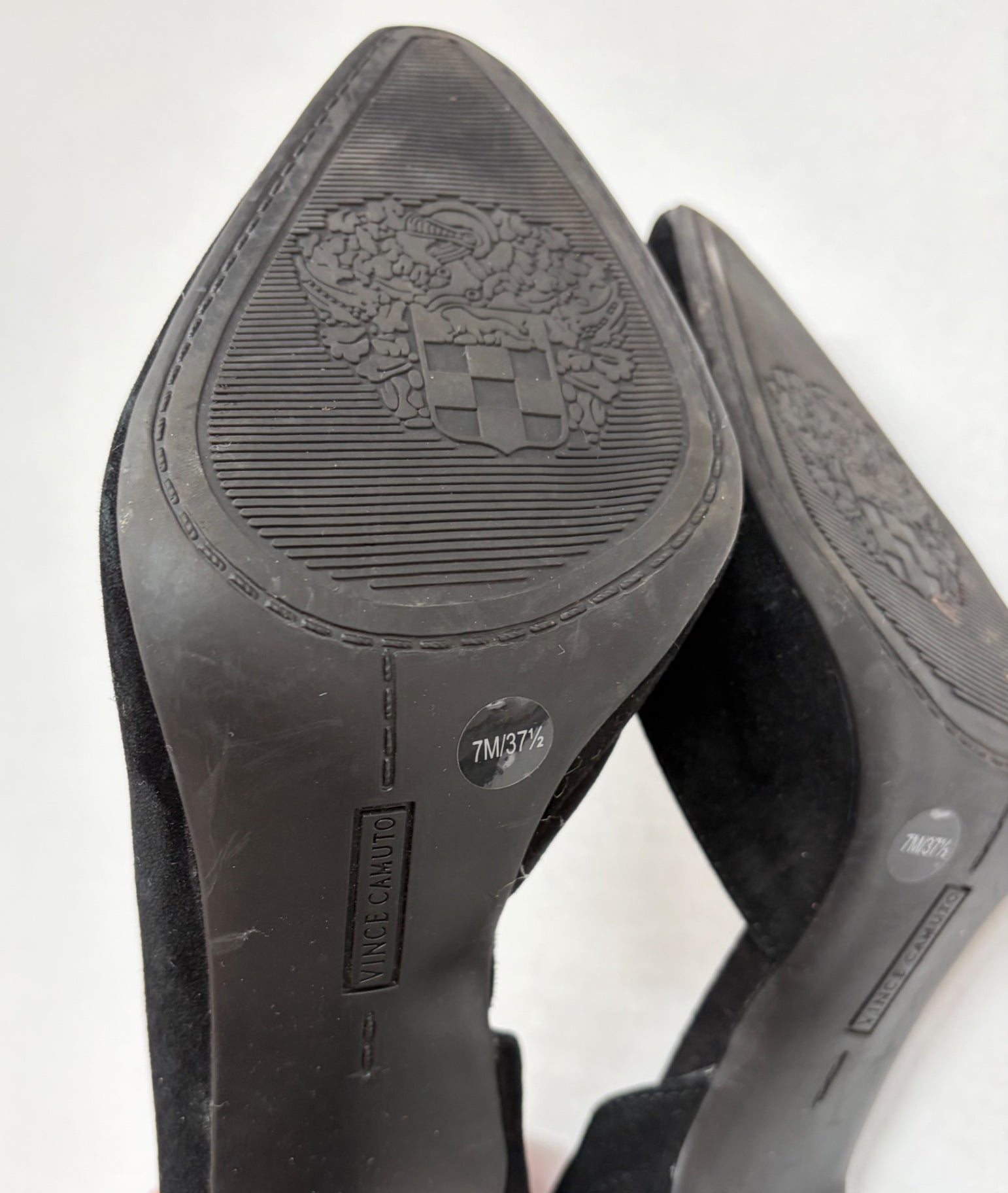 Vince Camuto Shoes 7 Black Suede