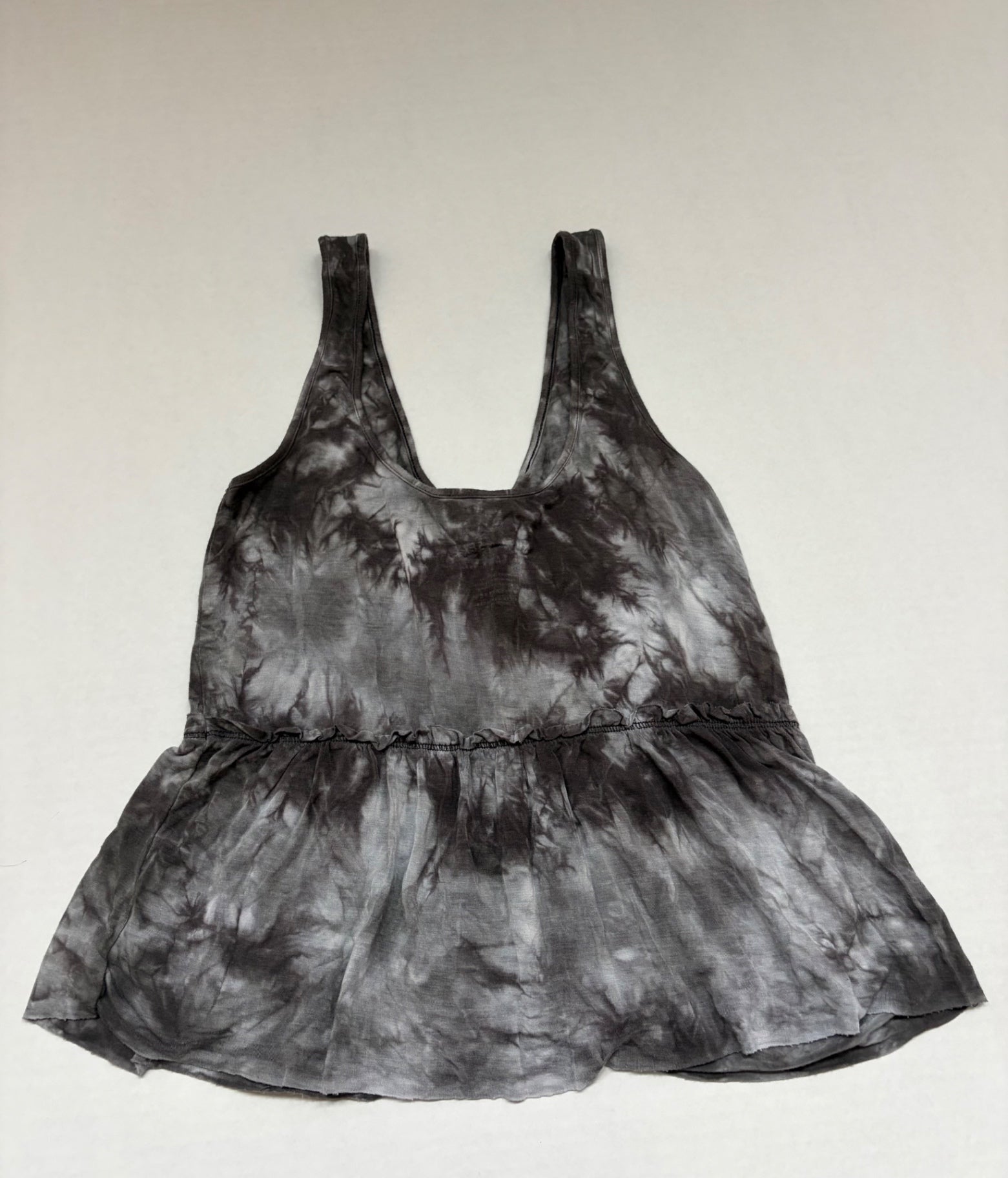 American Eagle Tops Extra Small Gray with black tie-dye pattern Viscose, Elastane