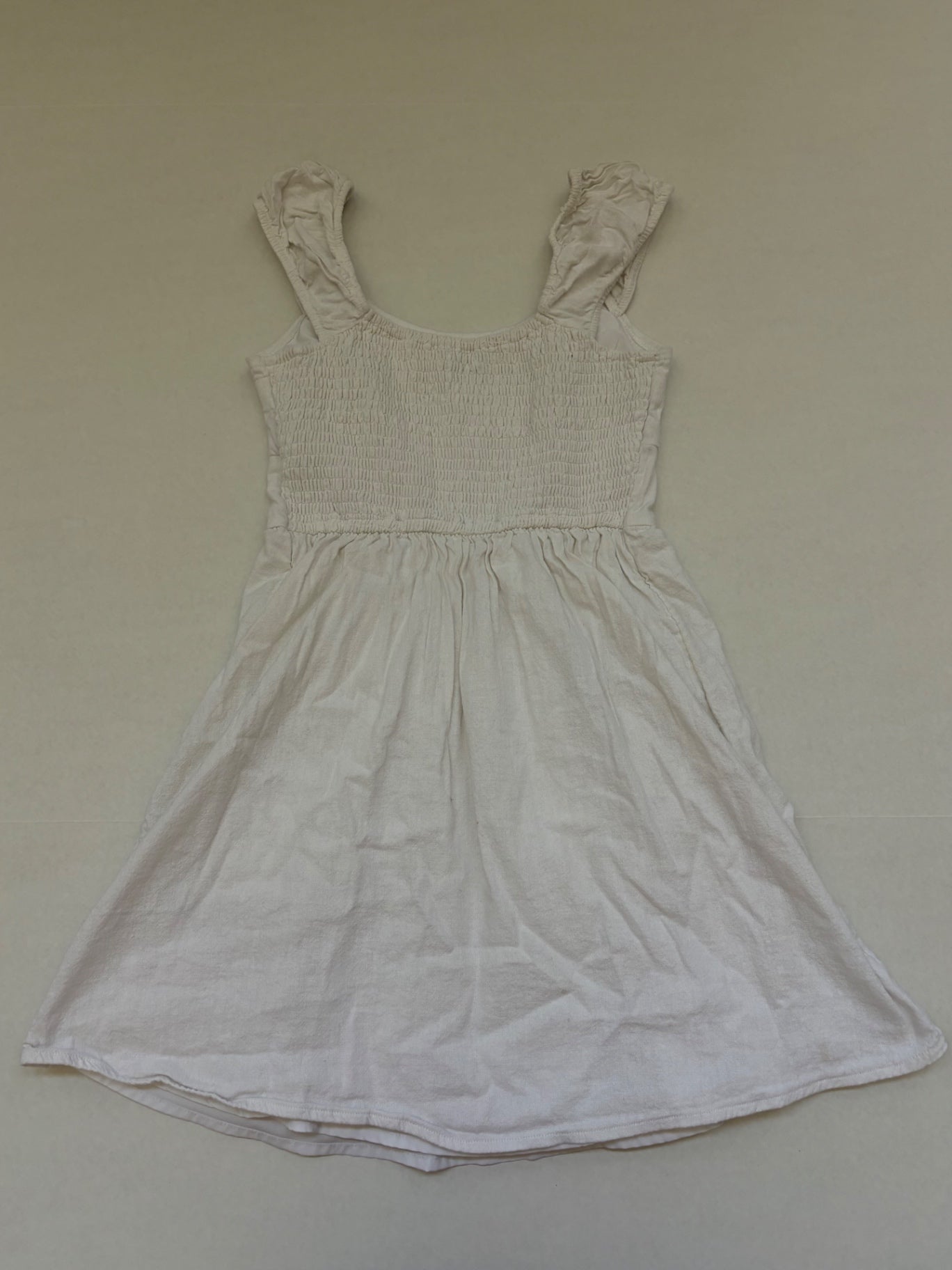 Hollister Dresses/Rompers Small Cream/Off-white Cotton, Viscose, Linen (based on fabric composition label)