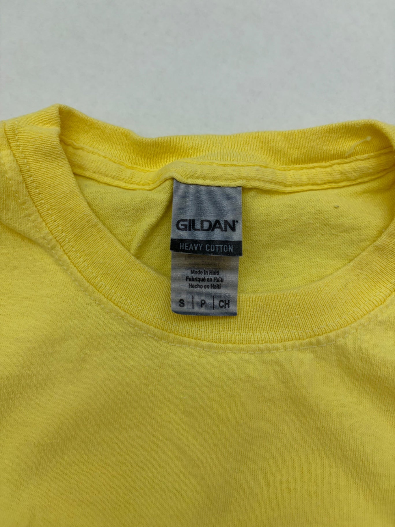 Gildan Tops Small Yellow Heavy Cotton