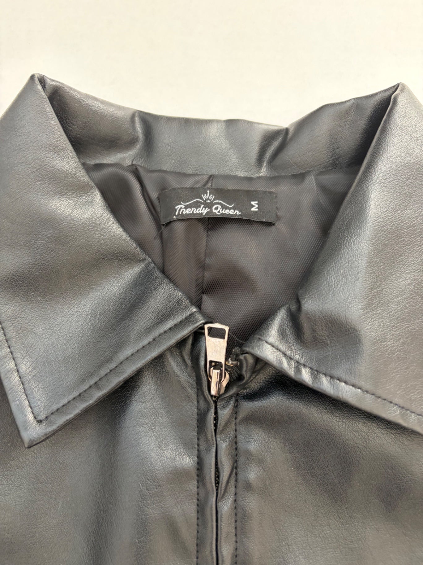 Trendy Queen Jackets/Coats Medium Black Faux Leather, Cotton, Polyester