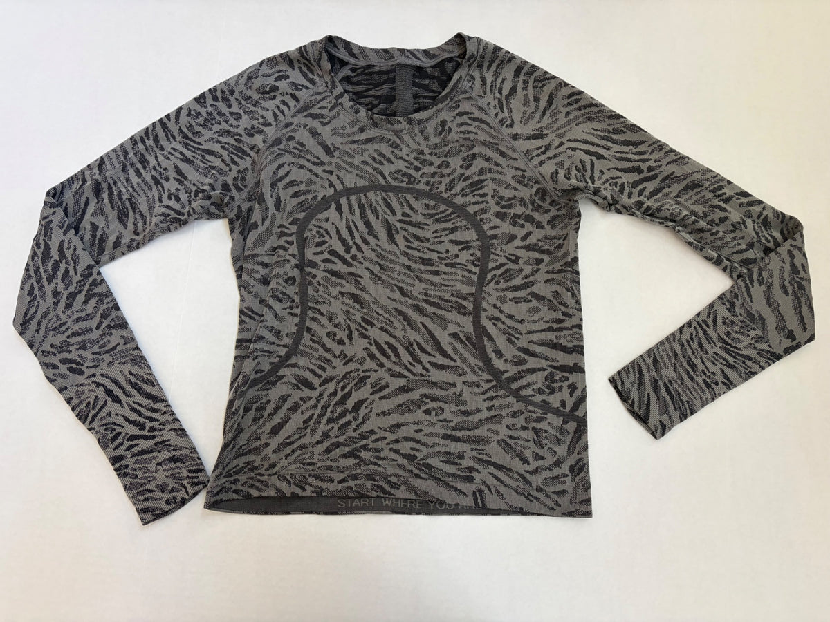 Lululemon Tops 8 Gray and black Knitted fabric