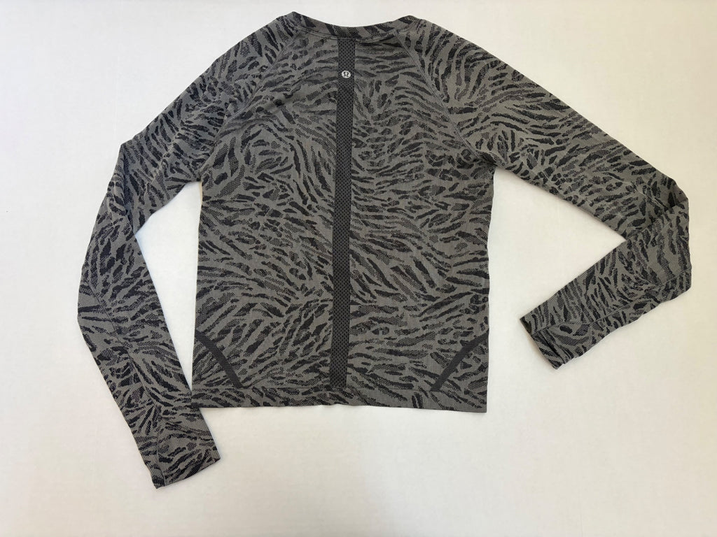 Lululemon Tops 8 Gray and black Knitted fabric